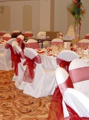 düğün organizasyonu masa sandalye süslemesi
