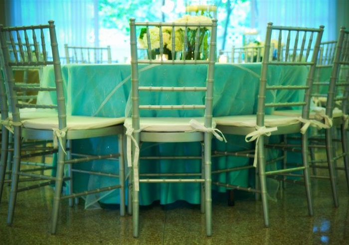 düğün organizasyonu tiffany sandalye süslemesi